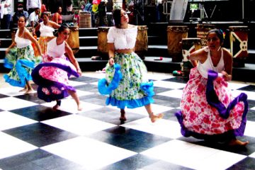 Des danses traditionnelles colombiennes ont été présentées à l'occasion de la Journée gatinoise de la célébration de la diversité culturelle. Photo: V.Hébert